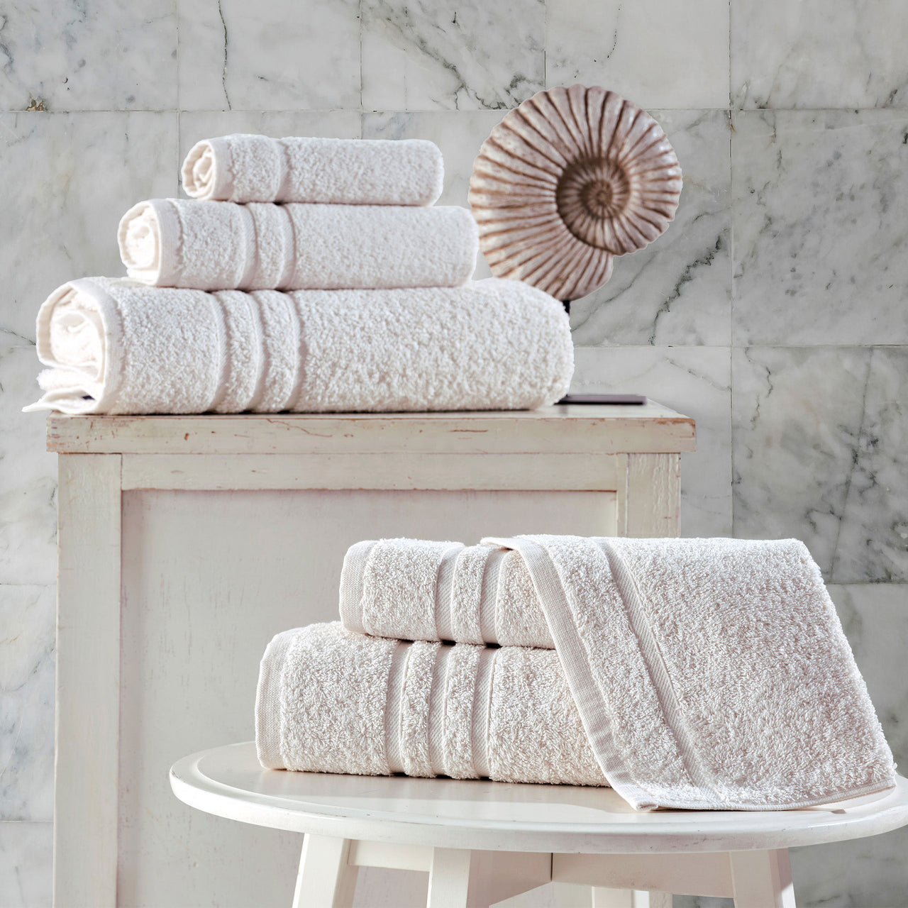 Classic Oasis Collection Bath Towels Bundle