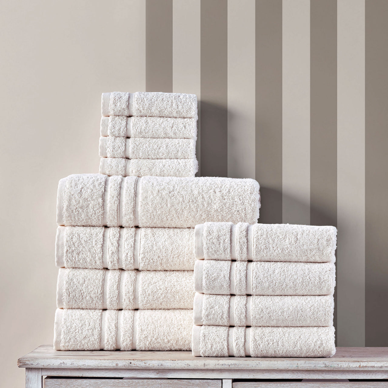 Classic Oasis Collection Bath Towels