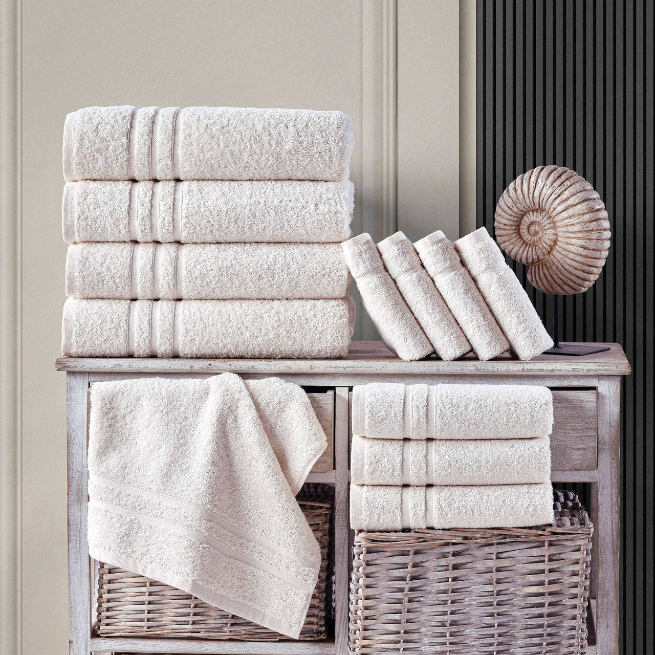 Classic Oasis Collection Bath Towels