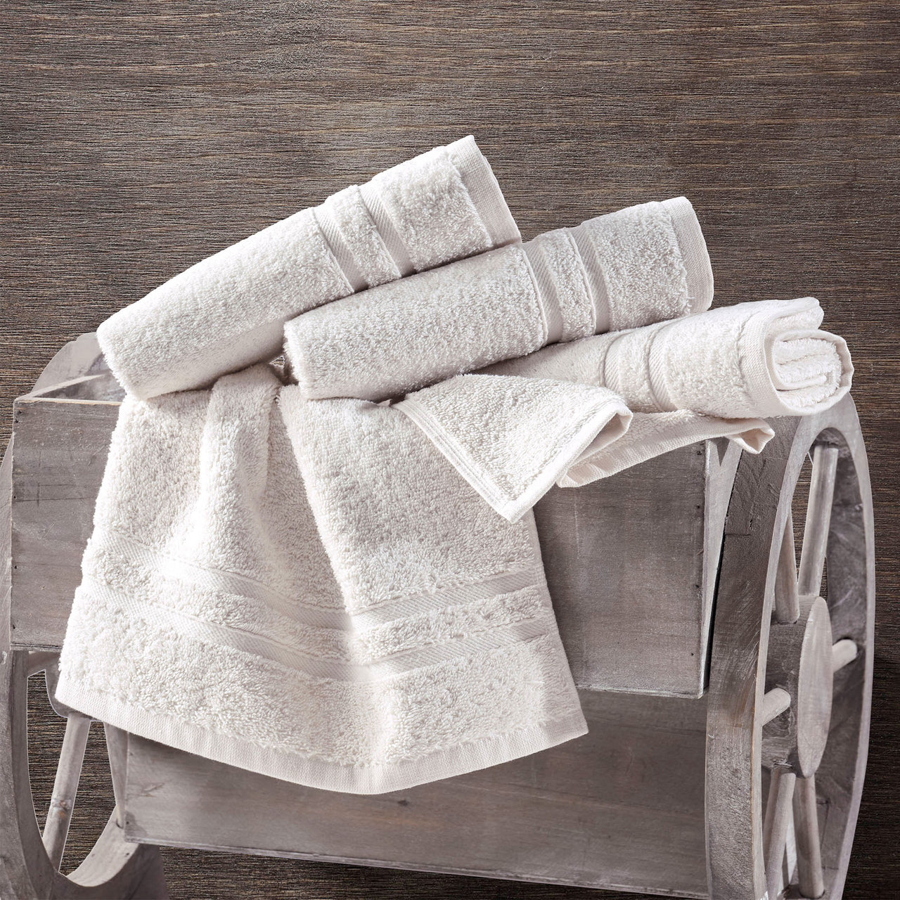 Classic Oasis Collection Hand Towels