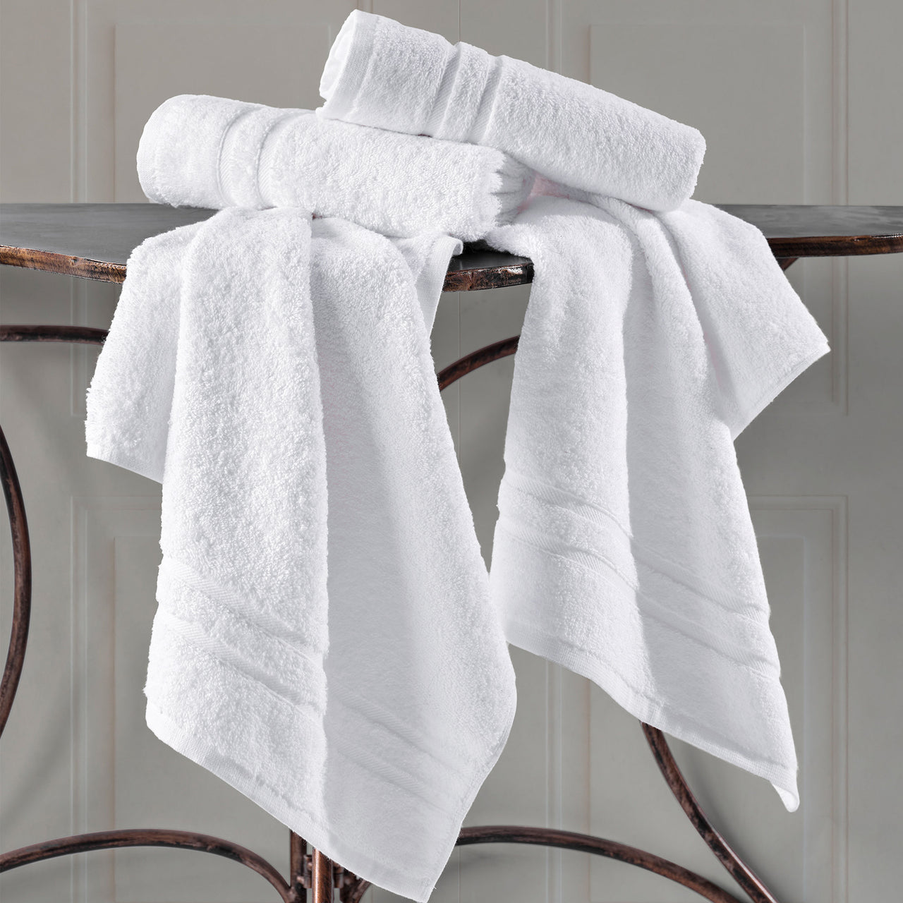 Classic Oasis Collection Hand Towels