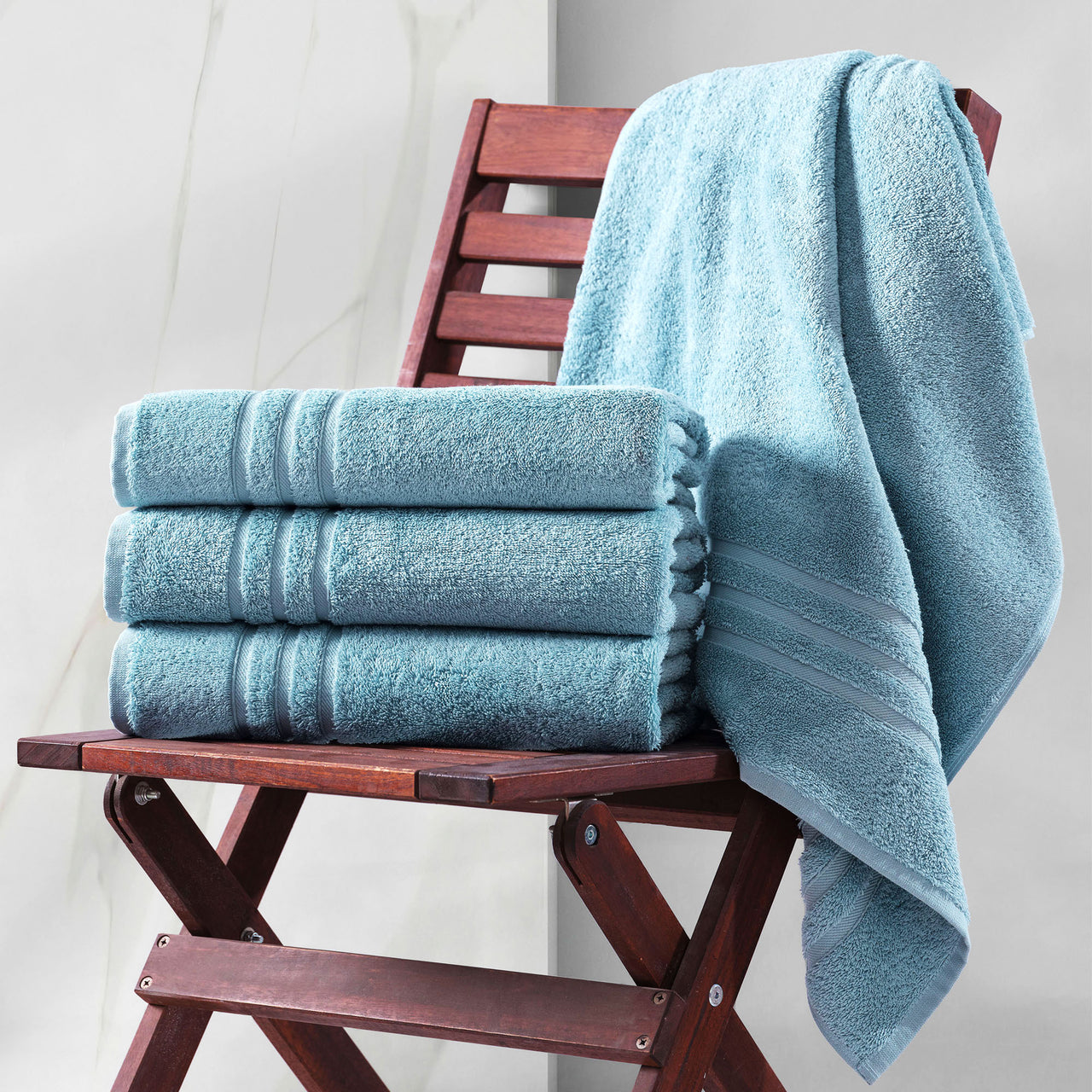 Classic Oasis Collection Bath Towels