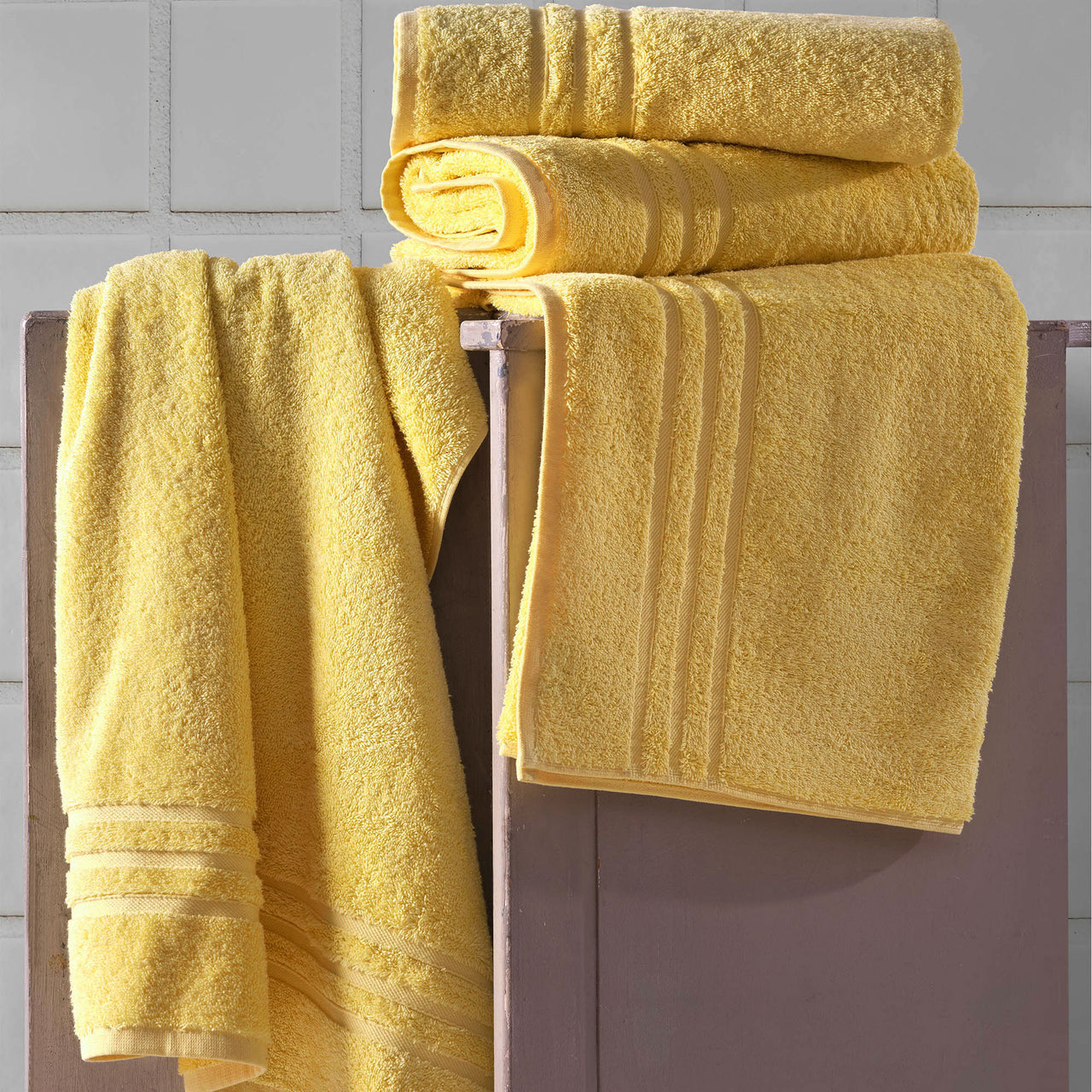 Classic Oasis Collection Bath Towels