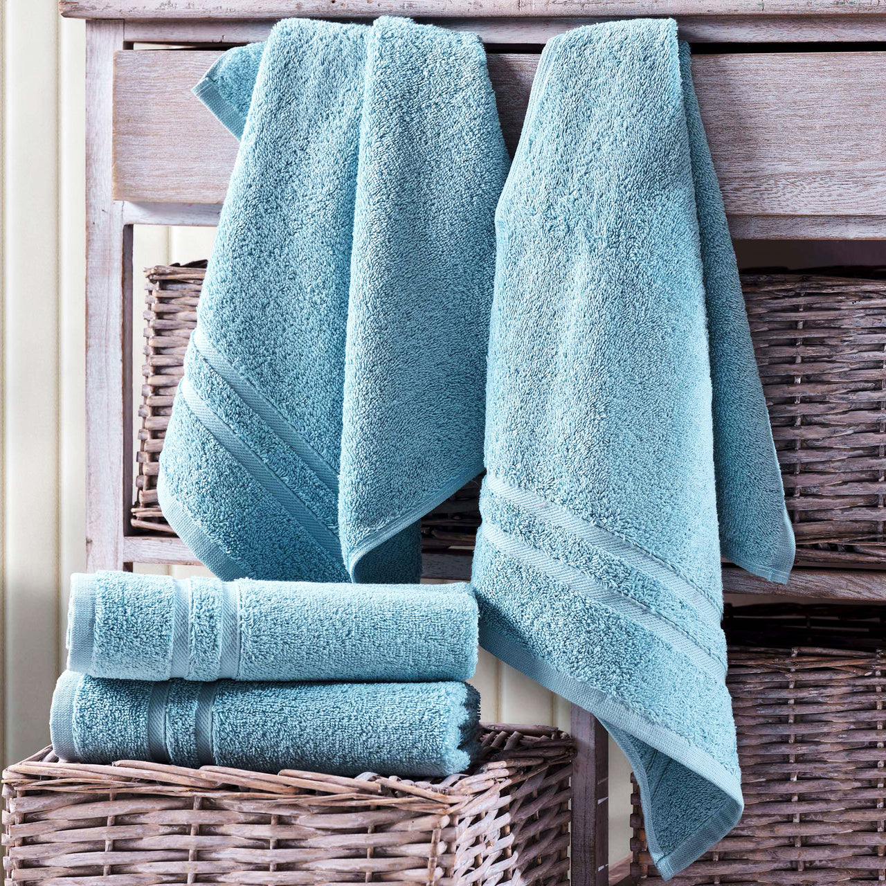 Classic Oasis Collection Hand Towels